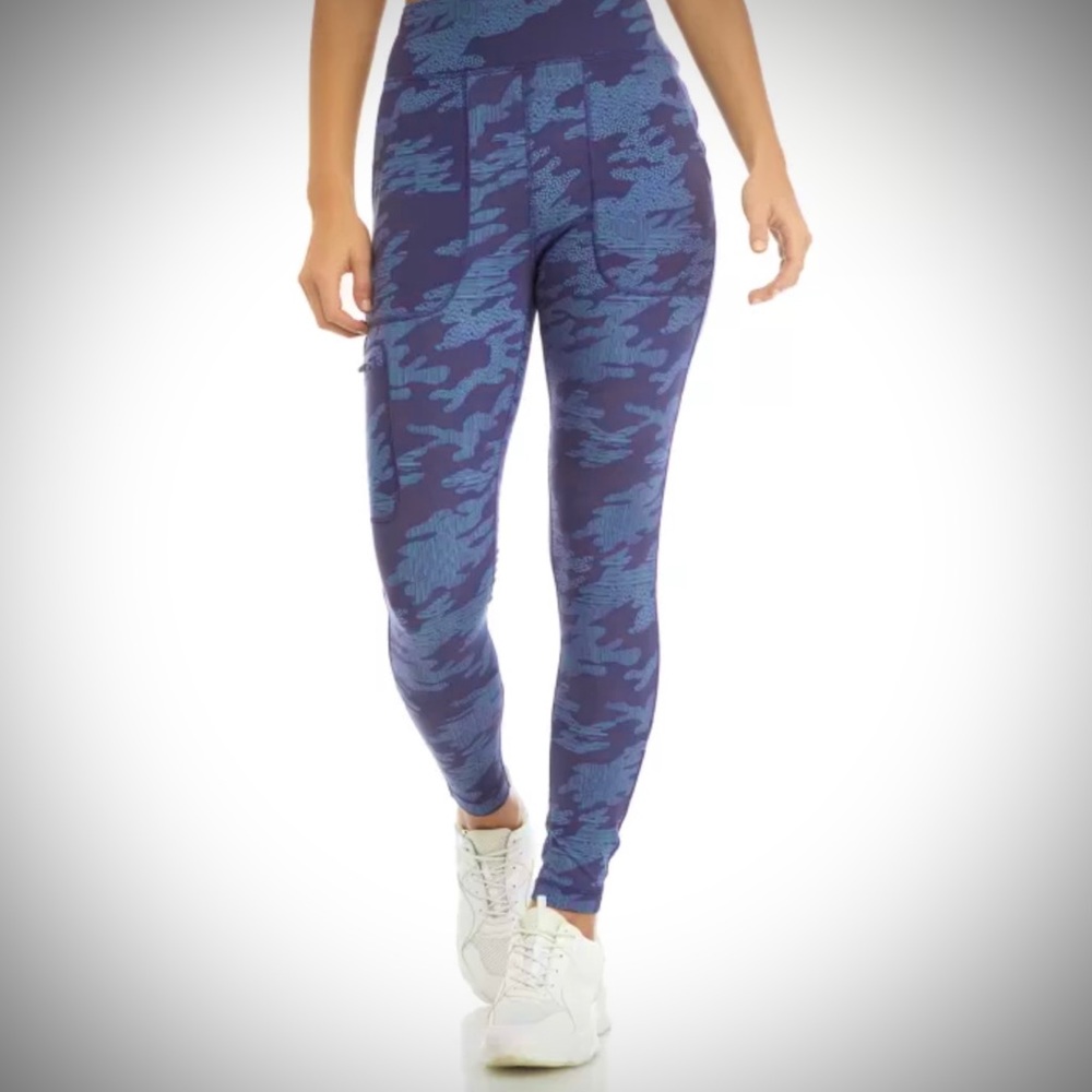 Ocean + Coast®
Camouflage Print Cargo Leggings XL